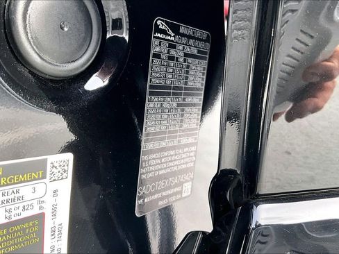 Used 2025 Jaguar F-PACE R-Dynamic S image 17