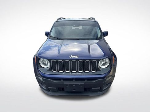 Used 2016 Jeep Renegade Latitude w/ Advanced Technology Group AWD/4WD image 2