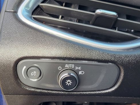 Used 2020 Chevrolet Malibu LT image 36