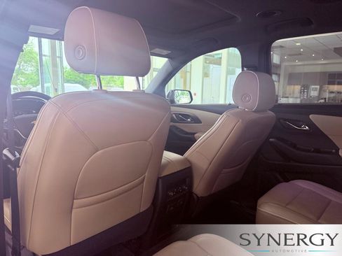 Used 2022 Chevrolet Traverse Premier w/ LPO, Floor Liner Package AWD/4WD image 26