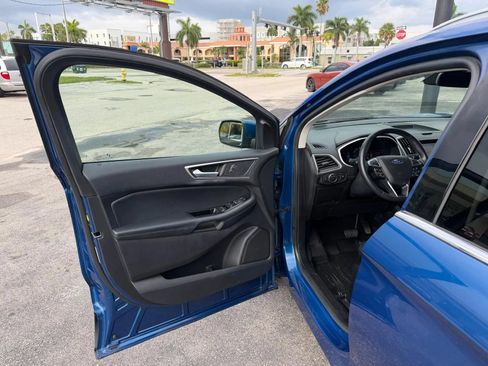 Used 2020 Ford Edge SEL FWD image 10