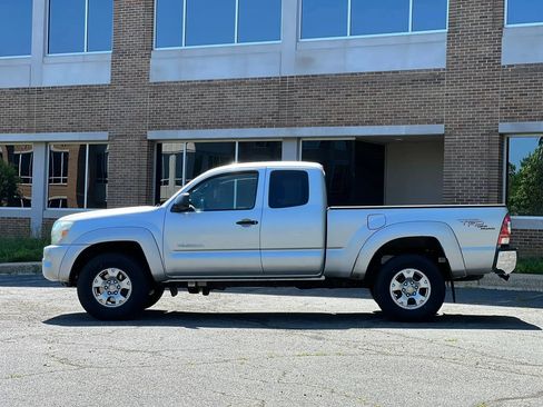 Used 2005 Toyota Tacoma 4x4 Access Cab image 2