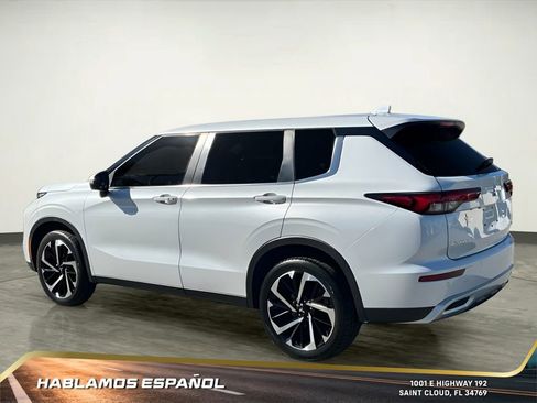 Used 2022 Mitsubishi Outlander SE image 5