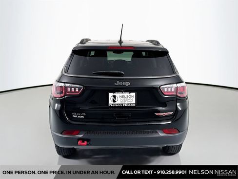 Used 2019 Jeep Compass Trailhawk AWD/4WD image 6