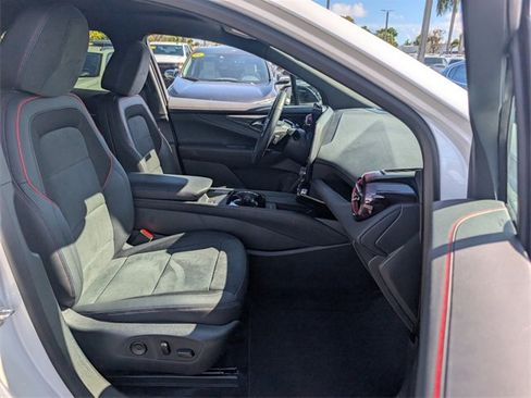 Used 2025 Chevrolet Blazer EV RS w/ Super Cruise Package image 21