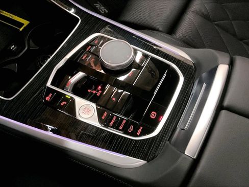 Certified 2025 BMW X5 xDrive40i w/ M Sport Package image 37