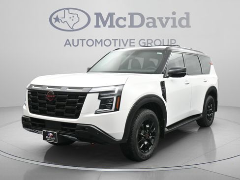 Used 2025 Nissan Armada PRO-4X AWD/4WD image 4