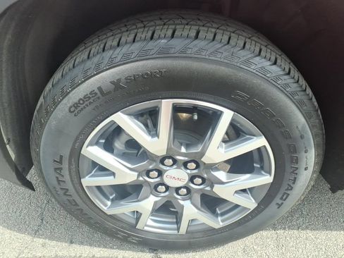 Used 2023 GMC Acadia SLT w/ Preferred Package AWD/4WD image 34