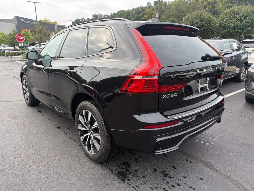 Certified 2024 Volvo XC60 B5 Core w/ Protection Package Premier AWD/4WD image 2