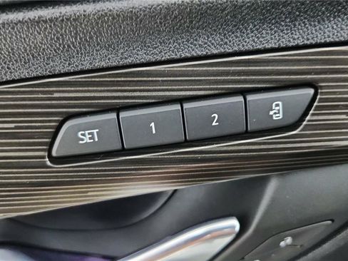 Used 2021 GMC Terrain SLT image 18