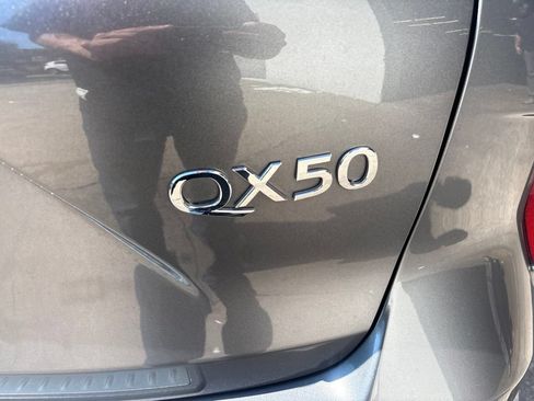 Used 2021 INFINITI QX50 Essential w/ Convenience Package FWD image 25