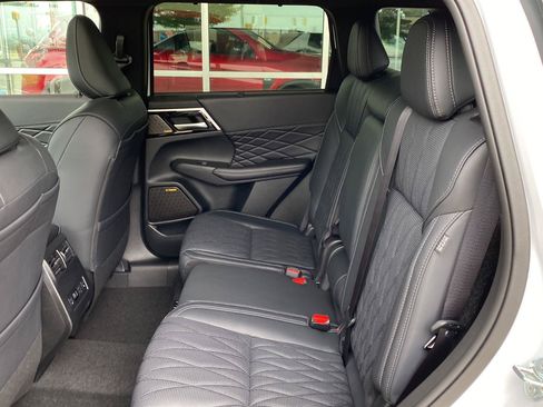 New 2026 Mitsubishi Outlander SEL AWD/4WD image 16