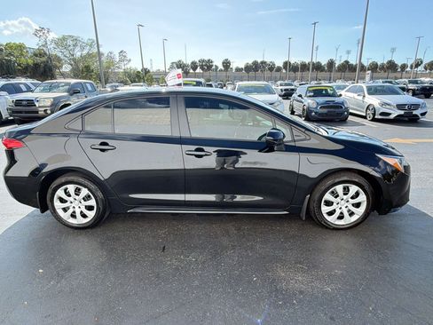 Certified 2025 Toyota Corolla LE image 8