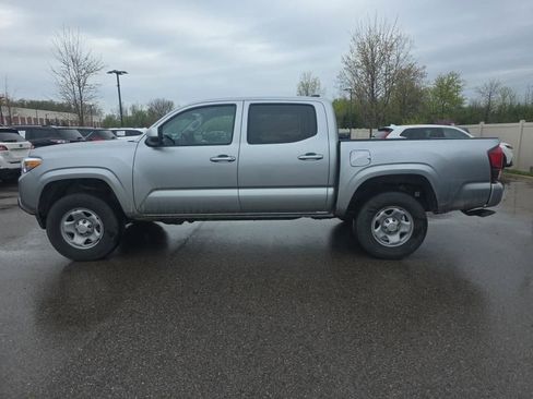 Used 2023 Toyota Tacoma SR AWD/4WD image 4