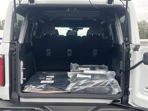 New 2026 Ford Bronco Outer Banks w/ Sasquatch Package image 22