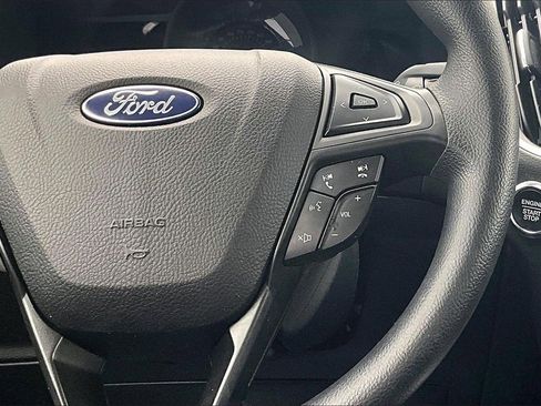 Used 2022 Ford Edge SE w/ Black Appearance Package image 19