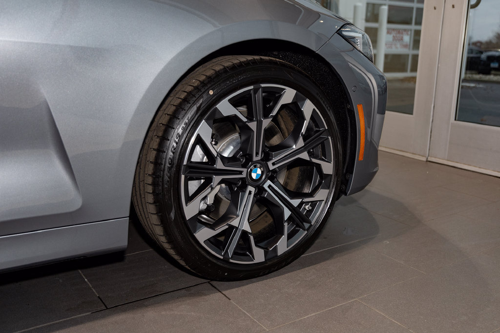 Used 2026 BMW 430i xDrive Coupe w/ Premium Package AWD/4WD image 4