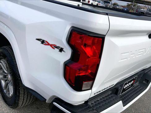 Used 2024 Chevrolet Colorado LT w/ LT Convenience Package image 27