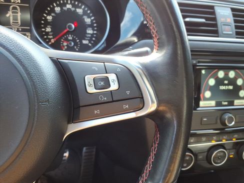 Used 2015 Volkswagen Jetta GLI SEL image 21