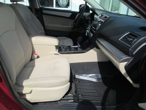 Used 2019 Subaru Outback 2.5i AWD/4WD image 14