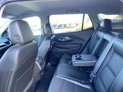 Used 2022 GMC Terrain SLT w/ LPO, Floor Liner Package image 16