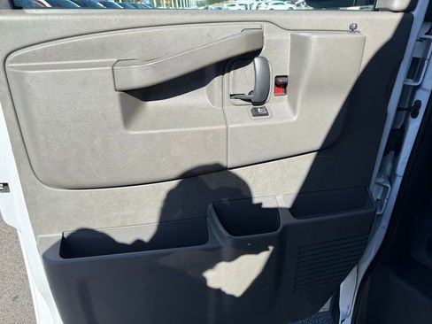 Used 2023 GMC Savana 2500 w/ Driver Convenience Package RWD image 19