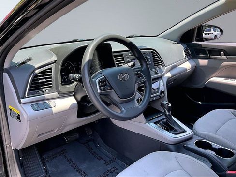 Used 2018 Hyundai Elantra SE FWD image 23