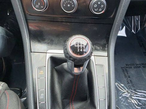 Used 2015 Volkswagen GTI SE FWD image 14