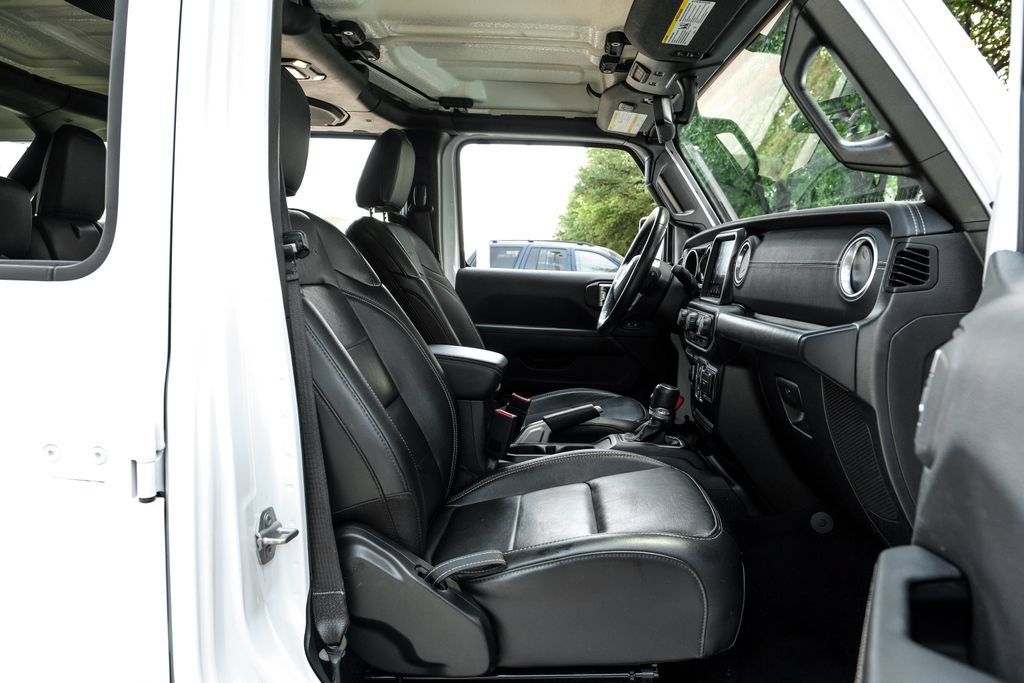 Used 2020 Jeep Wrangler Unlimited Sahara AWD/4WD image 40