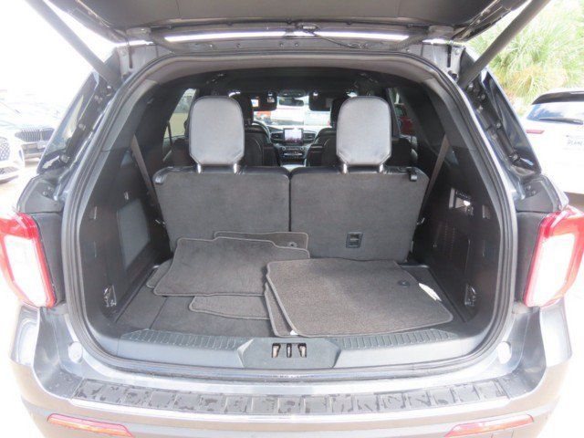 Used 2020 Ford Explorer Limited RWD image 12