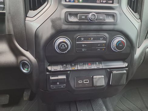 Used 2025 Chevrolet Silverado 1500 Custom AWD/4WD image 29