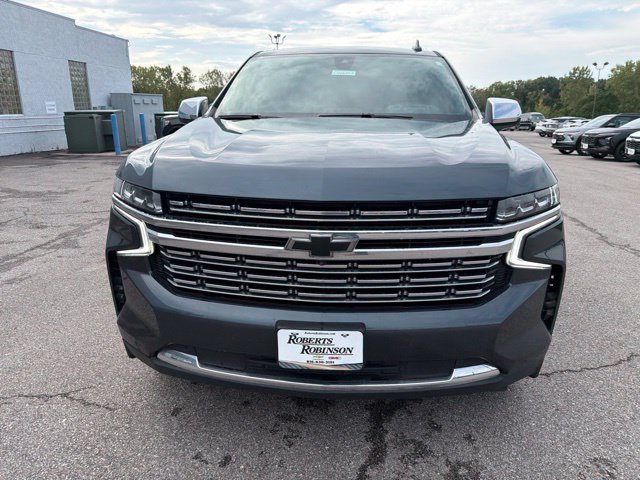 Used 2021 Chevrolet Suburban Premier w/ Premium Package AWD/4WD image 5