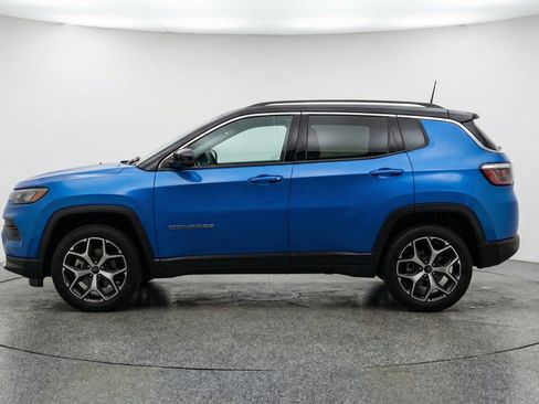 Used 2025 Jeep Compass Limited AWD/4WD image 5