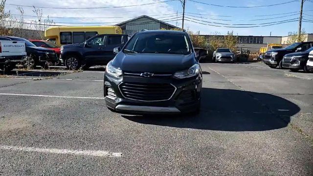 Used 2017 Chevrolet Trax LT w/ LT Convenience Package FWD image 5