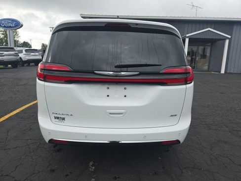 New 2025 Chrysler Pacifica Select w/ Uconnect Theater Family Group AWD/4WD image 6