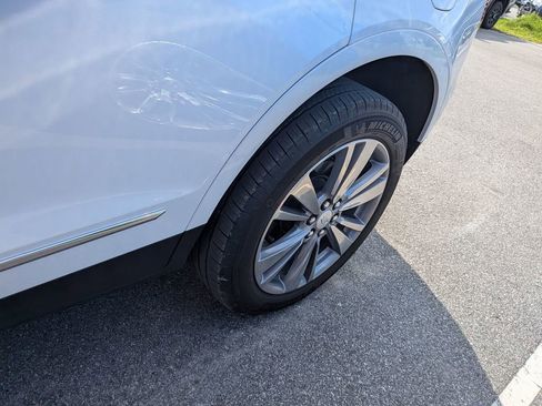 Certified 2024 Cadillac XT5 Premium Luxury FWD image 5
