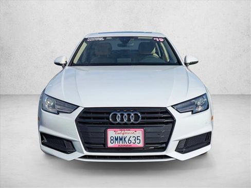 Used 2019 Audi A4 2.0T Premium image 2