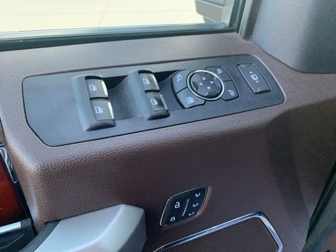 Used 2022 Ford F350 King Ranch w/ Chrome Package image 33