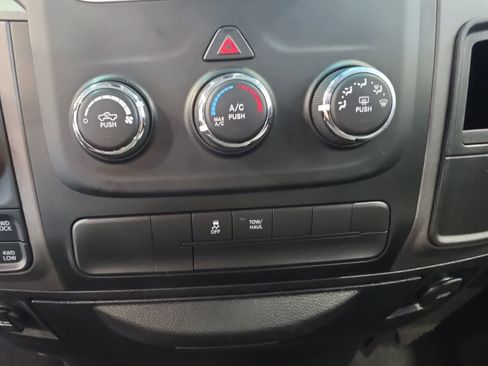 Used 2018 RAM 1500 Express w/ Express Value Package AWD/4WD image 22