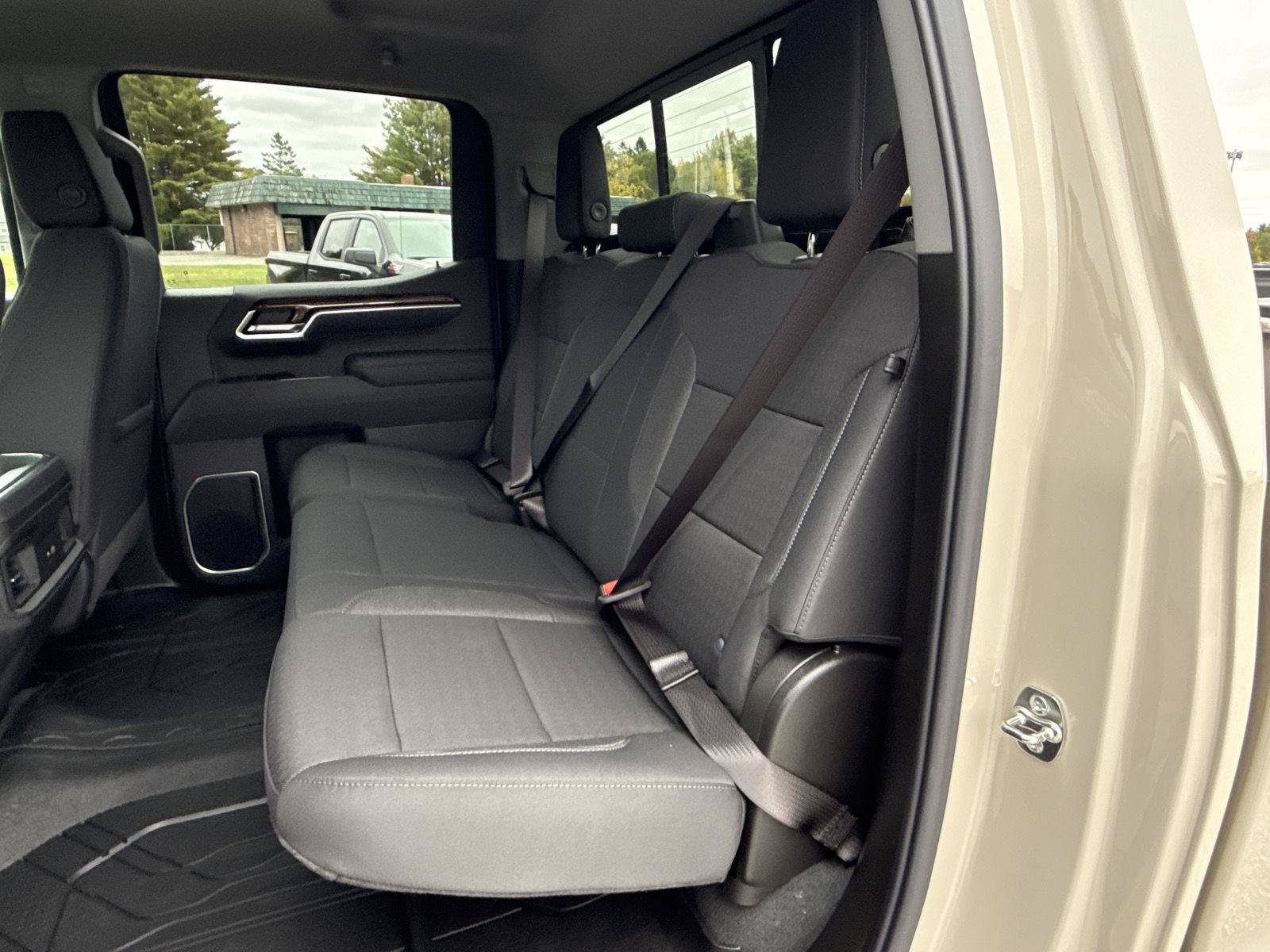 New 2026 Chevrolet Silverado 1500 RST w/ Convenience Package II AWD/4WD image 16