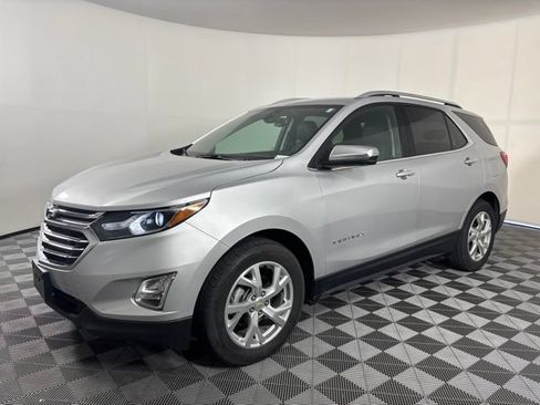 Used 2020 Chevrolet Equinox Premier FWD image 34