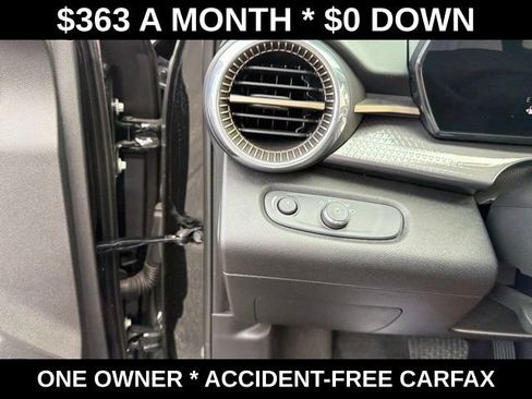 Used 2024 Chevrolet Trax ACTIV w/ Sunroof Package FWD image 16