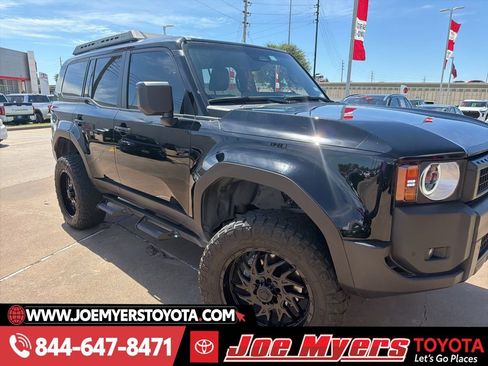 Used 2025 Toyota Land Cruiser image 8