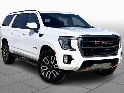 Used 2022 GMC Yukon XL AT4 image 3