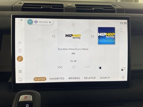 Used 2025 Land Rover Defender 110 S image 22