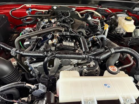 Used 2025 Toyota Tacoma TRD Sport image 31