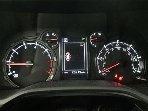 Used 2022 Toyota 4Runner SR5 RWD image 10