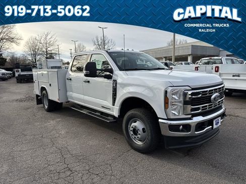 New 2026 Ford F350 XL w/ XL Chrome Package image 2