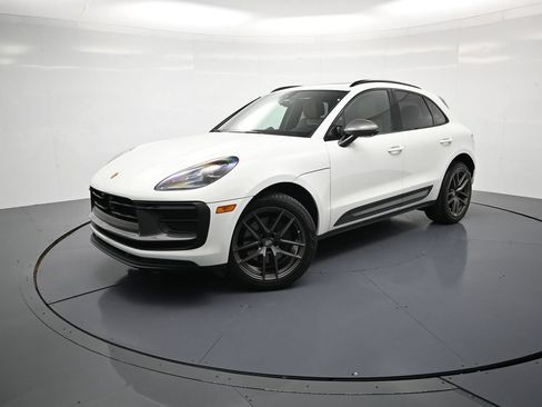 Used 2024 Porsche Macan Turbo AWD/4WD image 1