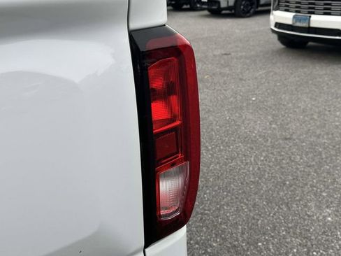 Used 2023 GMC Sierra 1500 SLE image 27